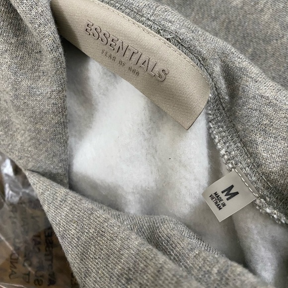 Fear of God Essentials Dark Oatmeal size Men Small Medium *NWT* - Picture 5 of 8